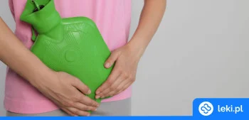 Ilustracja poradnika Kolor moczu po furaginie, działanie i skutki uboczne – poradnik