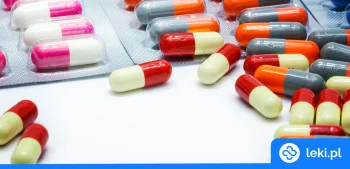 Ilustracja poradnika Czy antybiotyk można brać z innymi lekami?
