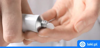 Ilustracja poradnika Na co stosuje się maść z hydrokortyzonem? Zasady i wskazówki