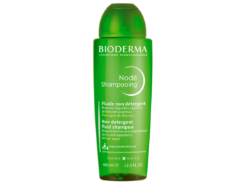 Zdjęcie przedstawia dermokosmetyk Bioderma Node Fluide łagodny szampon do częstego stosowania.