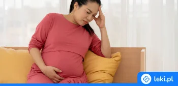 Ilustracja poradnika Co na gorączkę w ciąży? Paracetamol, zimne okłady i bezpieczne metody