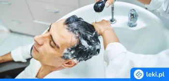 Ilustracja poradnika Jaki dobry szampon przeciwłupieżowy dla mężczyzn warto kupić w aptece?