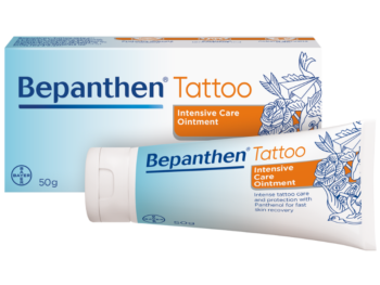 Zdjęcie przedstawia kosmetyk Bepanthen Tattoo maść.