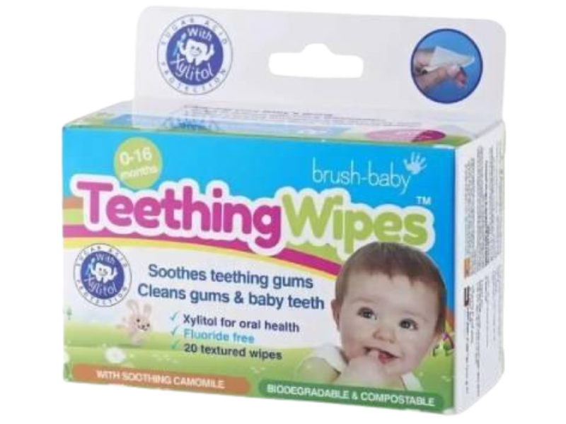 Zdjęcie przedstawia dermokosmetyk Brush Baby Teething wipes gaziki nasączone ksylitolem i rumiankiem.
