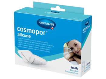Zdjęcie przedstawia wyrób medyczny Cosmopor Silicone opatrunek samoprzylepny 10 cm x 8 cm.