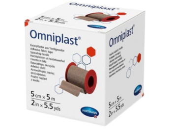 Zdjęcie przedstawia wyrób medyczny Omniplast 5 cm x 5 cm, przylepiec.