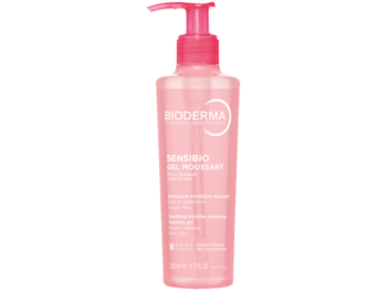 Zdjęcie przedstawia dermokosmetyk Bioderma Sensibio Gel Moussant żel micelarny do twarzy.