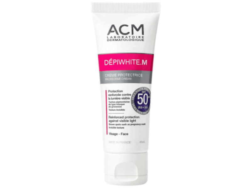 Zdjęcie przedstawia kosmetyk ACM Depiwhite M niewidzialny krem ochronny do twarzy SPF 50+.