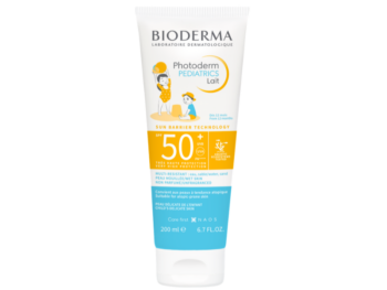 Zdjęcie przedstawia dermokosmetyk Bioderma Photoderm Pediatrics Lait, mleczko.