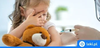 Ilustracja poradnika Katar a szczepienie dziecka – kiedy katar wyklucza szczepienie dziecka?